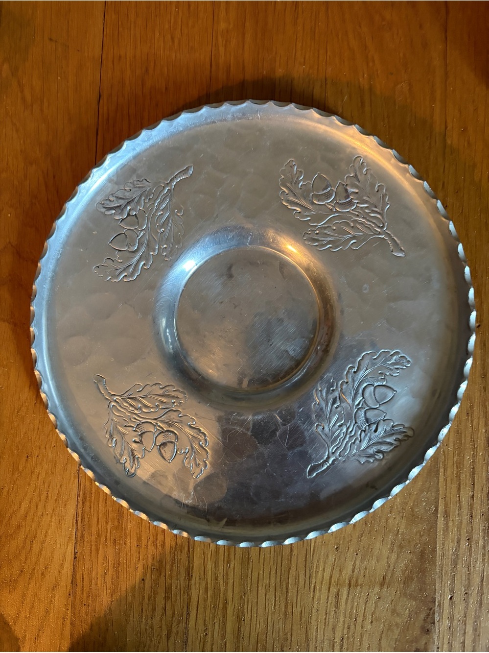 Vintage Wrought Farberware BKLYN NY hammered 8” aluminum tray Acorn/Oak Leaf